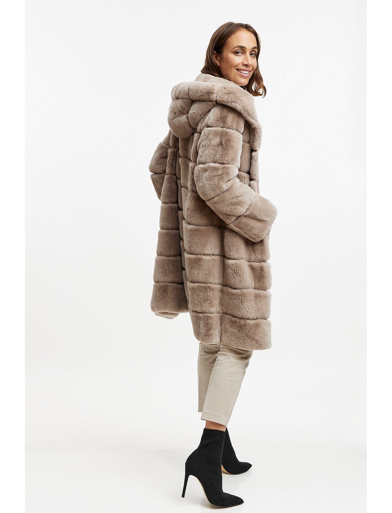 Fur jacket with hood - nude